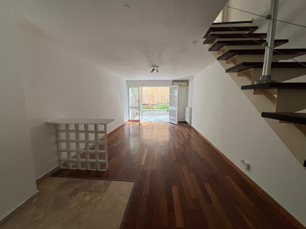 Charmant Duplex, 2 chambres, petit jardin, grand garage Boutonnet