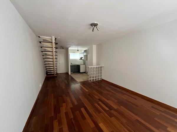 Charmant Duplex, 2 chambres, petit jardin, grand garage Boutonnet