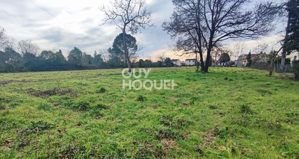 Terrain 1100 m2 LIBRE DE CONSTRUCTEUR