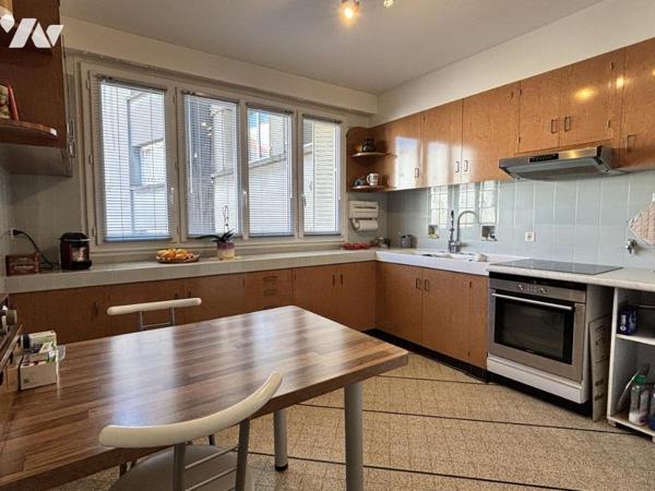 Grenoble – Europole – Spacieux T4 de 102 m² avec balcon, garage et cave