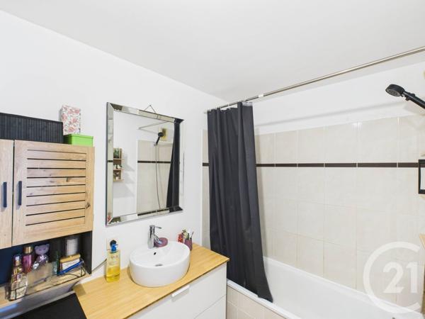 Appartement F2 à vendre  2 pièces - 45,62 m2 TRAPPES - 78