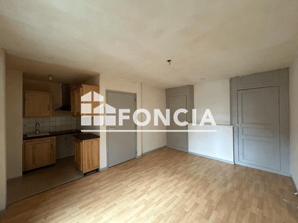 Location Appartement 2 pièces 41 m² - 23 RUE DE CLEVES Charleville Mezieres 08000