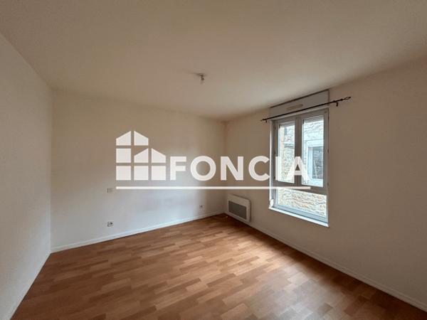 Location Appartement 2 pièces 41 m² - 23 RUE DE CLEVES Charleville Mezieres 08000
