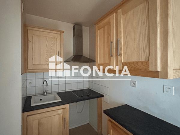 Location Appartement 2 pièces 41 m² - 23 RUE DE CLEVES Charleville Mezieres 08000