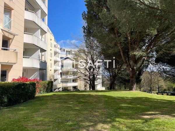 Appartement T3 64 m2 avec 3 balcons à Vannes