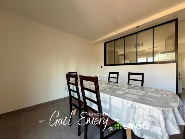 Maison
         6 pièces
        - 86 m² Exclusivité 157 600 € *