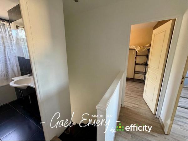 Maison
         6 pièces
        - 86 m² Exclusivité 157 600 € *