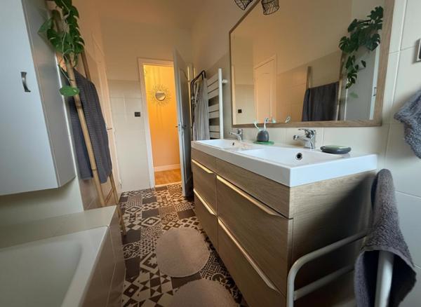 COUP DE COEUR - Maison rénovée 2 logements indépendants - Idéale famille, activité libérale ou accueil senior