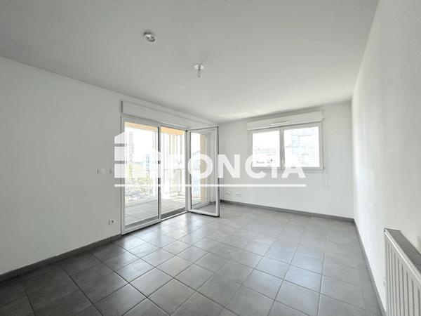 Location Appartement 3 pièces 64.4 m² - 8-18 PLACE ROSA PARKS Nantes 44000