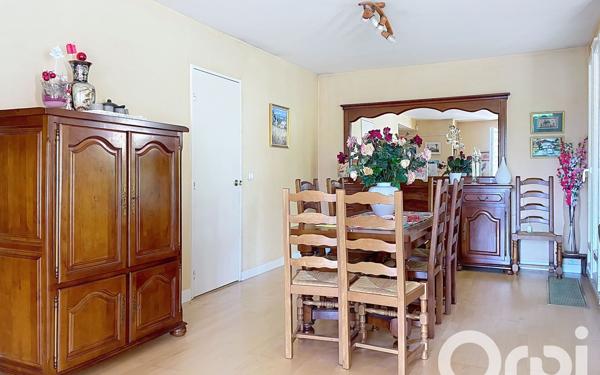 Maison à vendre    6 pièces • 225 m2 Ballainvilliers