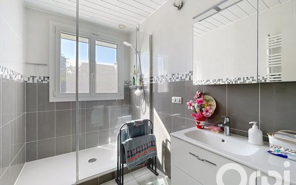 Maison à vendre    6 pièces • 225 m2 Ballainvilliers