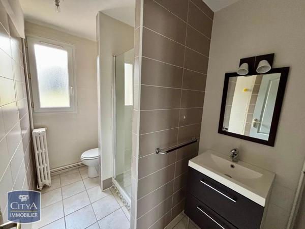 Appartement à louer 2 pièces 42.97m² Châteauroux (36000)