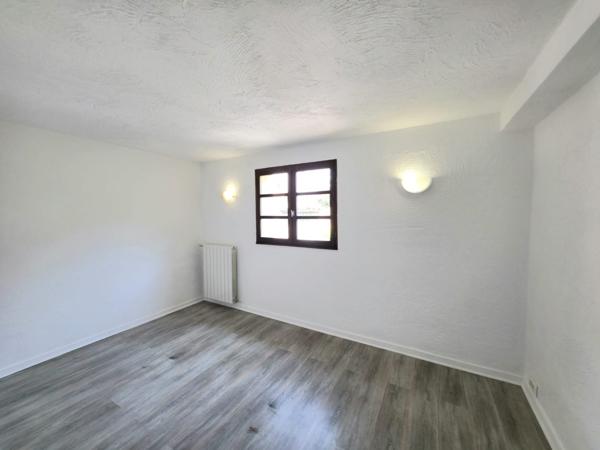 MAISON FAMILIALE-150 m², 4 CHAMBRES, BUREAU, TERRASSE ET SUITE PARENTALE.
