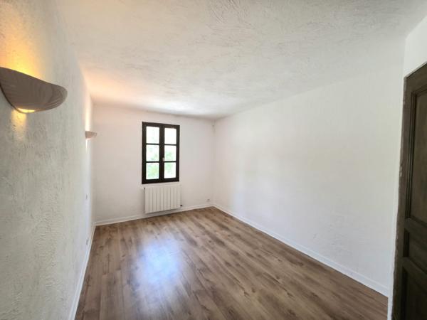 MAISON FAMILIALE-150 m², 4 CHAMBRES, BUREAU, TERRASSE ET SUITE PARENTALE.