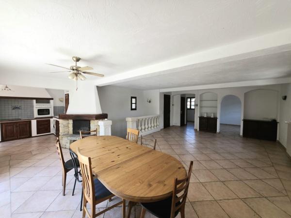 MAISON FAMILIALE-150 m², 4 CHAMBRES, BUREAU, TERRASSE ET SUITE PARENTALE.