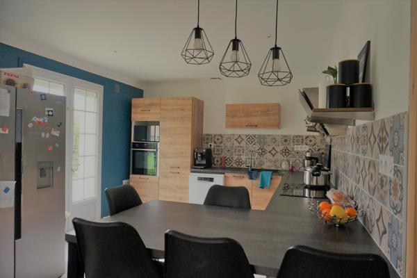 MAISON 3 Chambres 2214 m2 de terrain