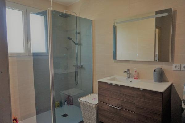 MAISON 3 Chambres 2214 m2 de terrain