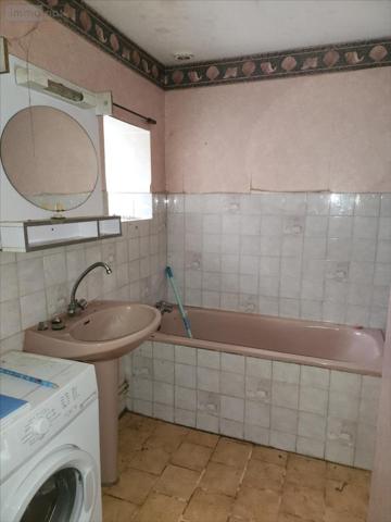 Maison à vendre à Levet dans le Cher (18340), ref : 1056913LA