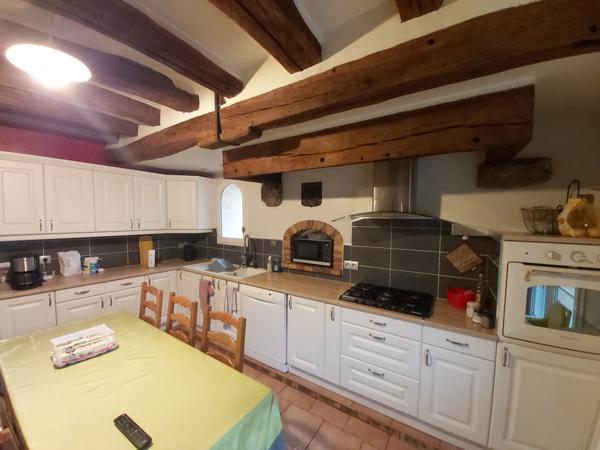 Fermette 4ch, terrain avec étang, dependance