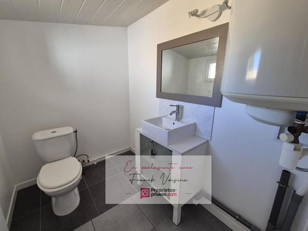 A VENDRE en Exclusivité aux Herbiers, Maison de  ville de 65 m2 avec 2 chambres et cour fermée