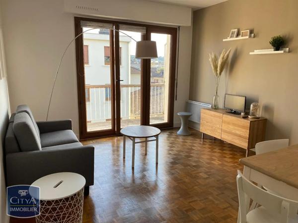 Appartement à louer 2 pièces 41.89m² Brive-la-Gaillarde (19100)