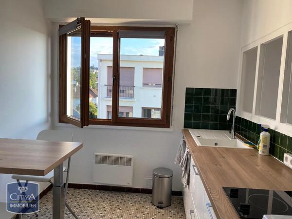 Appartement à louer 2 pièces 41.89m² Brive-la-Gaillarde (19100)