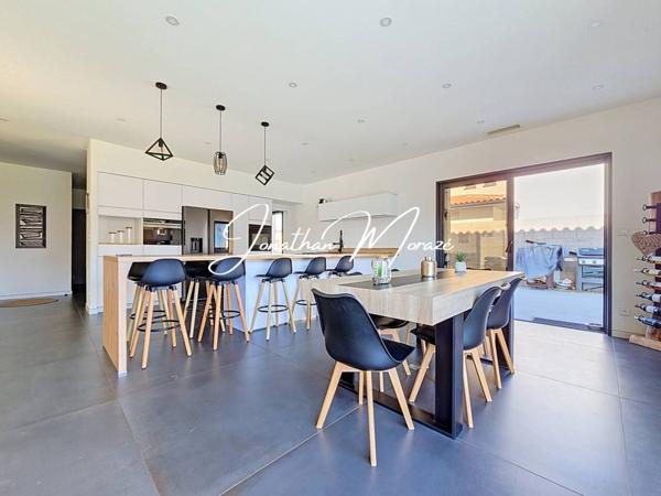 Maison à vendre 6 pièces de 194 m²
