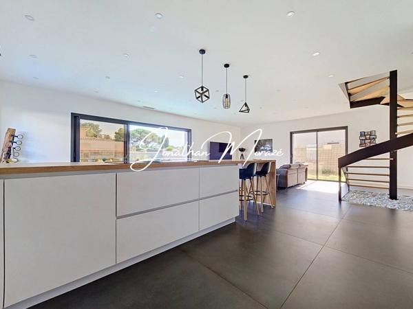 Maison à vendre 6 pièces de 194 m²