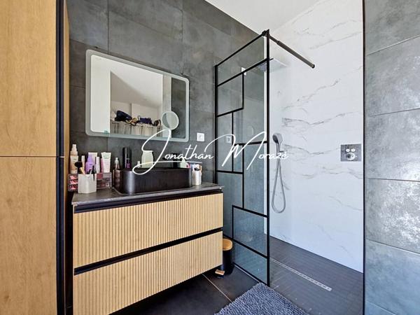 Maison à vendre 6 pièces de 194 m²