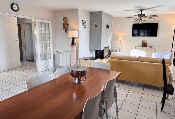 Carcassonne Grazailles pavillon plain-pied 101 m² sous-sol complet 3 chambres terrain 423 m² terrasses sans vis-à-vis cheminée insert