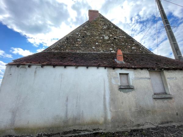 Fermette 48m2 plain pied 3 pièces 29000€  NOUZEROLLES (23)