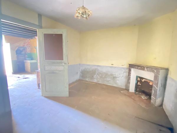 Fermette 48m2 plain pied 3 pièces 29000€  NOUZEROLLES (23)