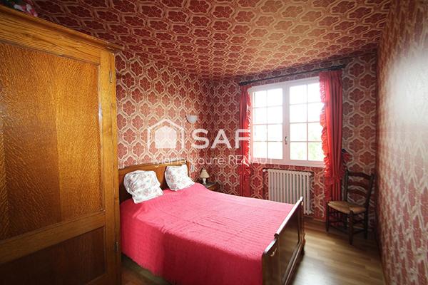 Maison sur sous-sol et grand garage - 3 chambres - Habitable à moderniser