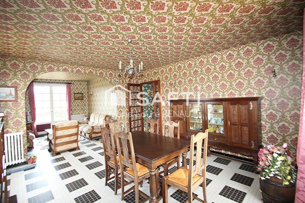 Maison sur sous-sol et grand garage - 3 chambres - Habitable à moderniser