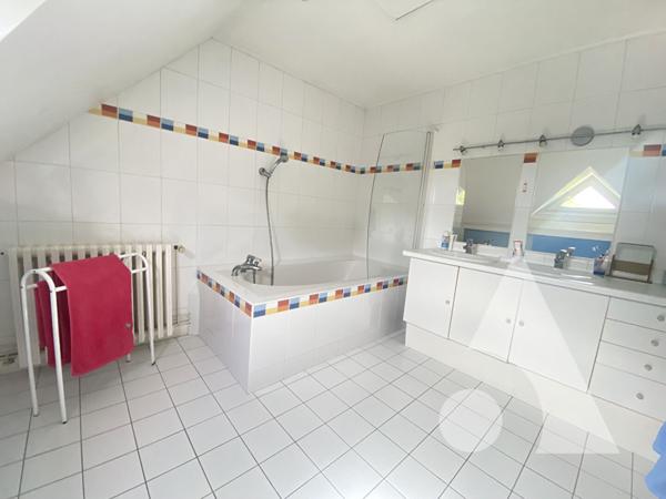 Maison 8 pièces 191.64 m2