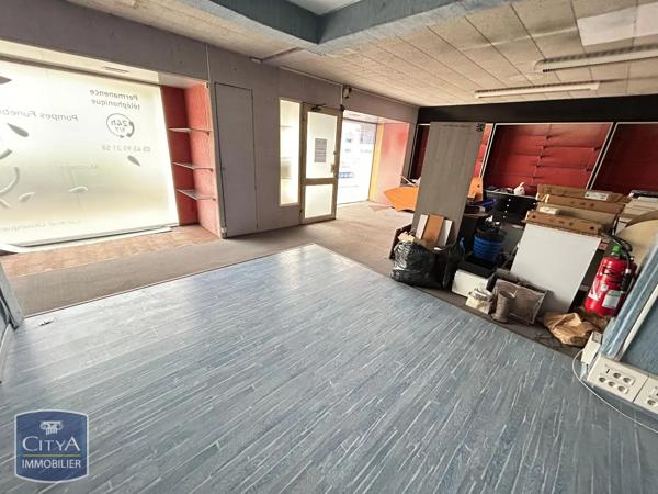 Local commercial à vendre 207m² Soyaux (16800)