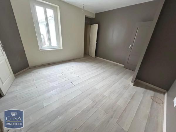 Local commercial à vendre 207m² Soyaux (16800)