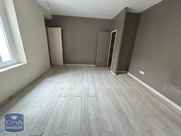 Local commercial à vendre 207m² Soyaux (16800)
