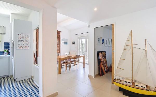 Maison à vendre    4 pièces • 163 m2 Toulon