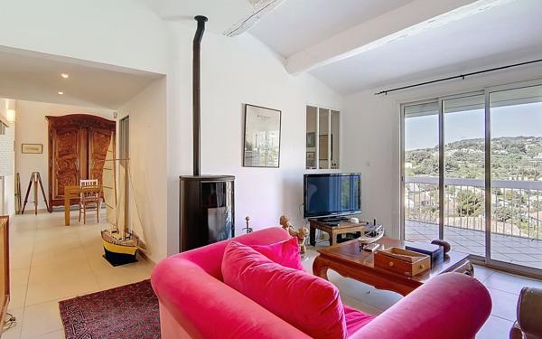 Maison à vendre    4 pièces • 163 m2 Toulon