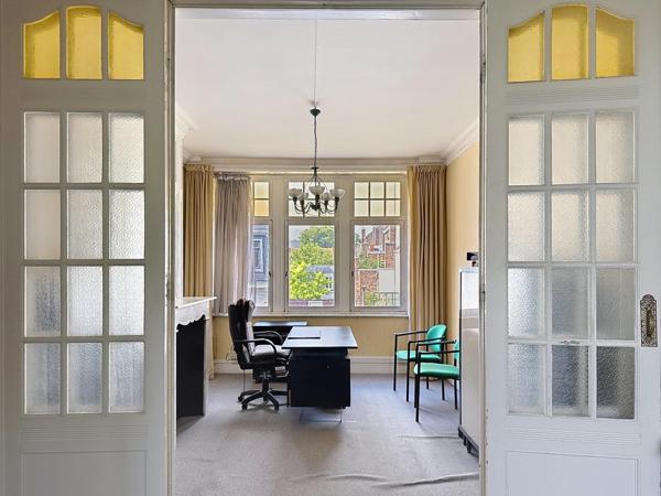 Co exclusivité , Lille Saint Maurice, Appartement de 117.65 m2 avec terrasse, inscrit dans une petite copropriété Lille