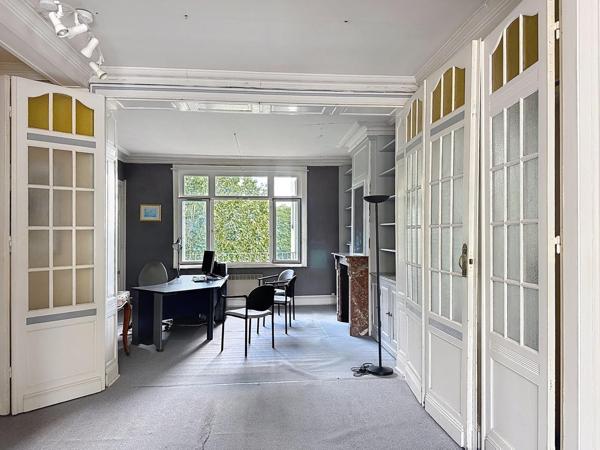 Co exclusivité , Lille Saint Maurice, Appartement de 117.65 m2 avec terrasse, inscrit dans une petite copropriété Lille