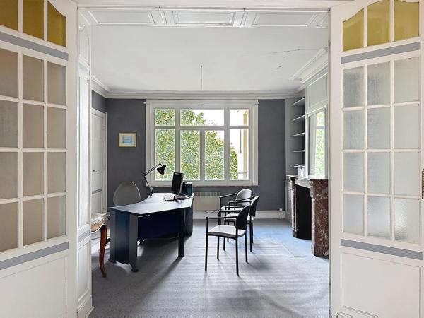 Co exclusivité , Lille Saint Maurice, Appartement de 117.65 m2 avec terrasse, inscrit dans une petite copropriété Lille