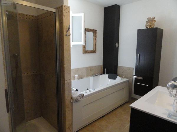 Maison individuelle à vendre à Saint-Gilles dans le Gard (30800), ref : 11411/358