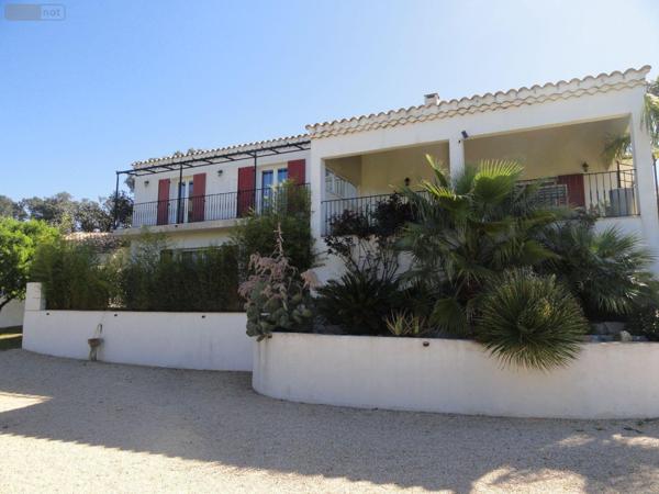 Maison individuelle à vendre à Saint-Gilles dans le Gard (30800), ref : 11411/358