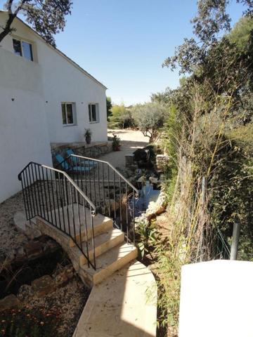 Maison individuelle à vendre à Saint-Gilles dans le Gard (30800), ref : 11411/358