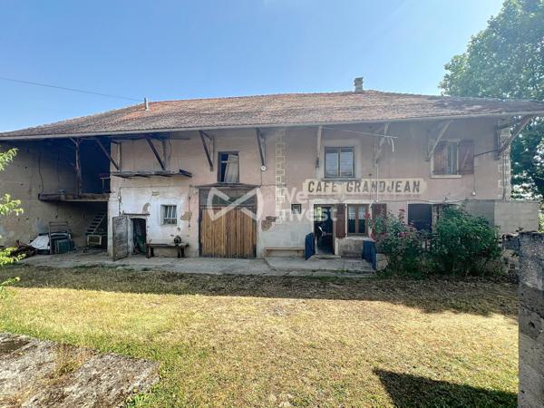 Ancienne bâtisse de charme avec dépendances Saint-Savin