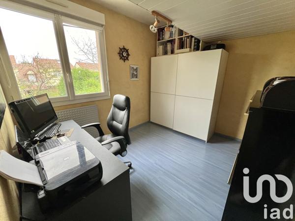 Maison 6 pièces de 115 m² à Montigny-le-Bretonneux (78180)