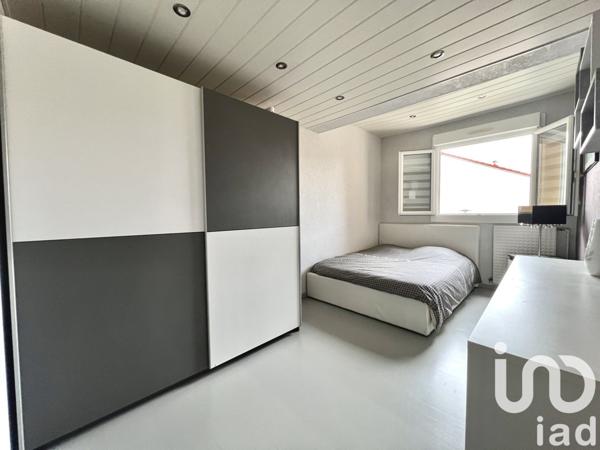 Maison 6 pièces de 115 m² à Montigny-le-Bretonneux (78180)