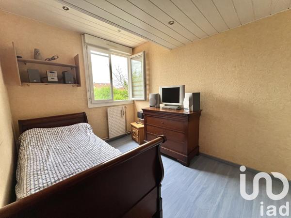 Maison 6 pièces de 115 m² à Montigny-le-Bretonneux (78180)